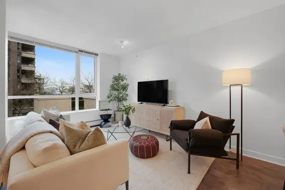 203 175 West 2nd Street, North Vancouver For Sale - image 4