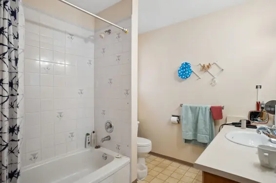 612 East 3rd Street, North Vancouver For Sale - image 10