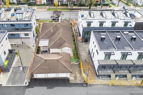 612 East 3rd Street, North Vancouver For Sale - image 11