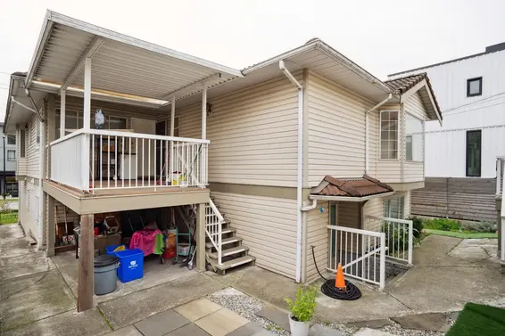 612 East 3rd Street, North Vancouver For Sale - image 12