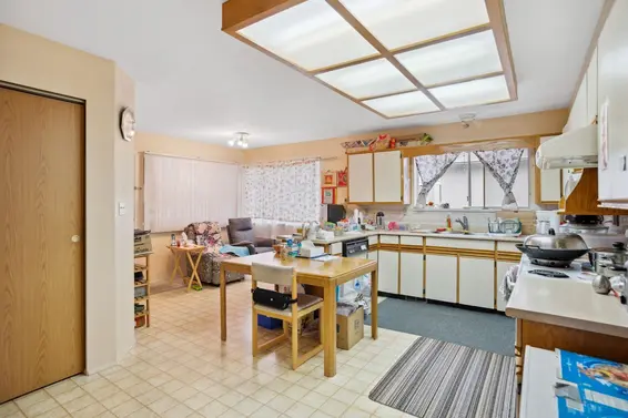 612 East 3rd Street, North Vancouver For Sale - image 7