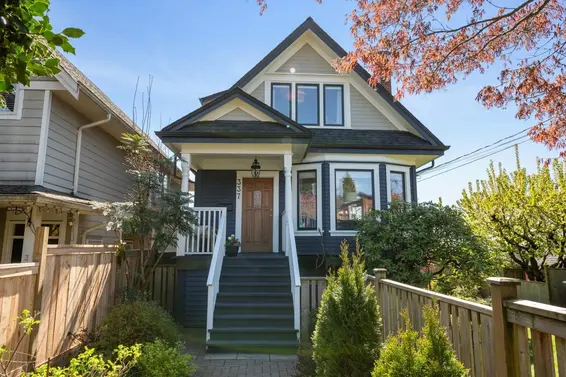 337 East 8th Street, North Vancouver