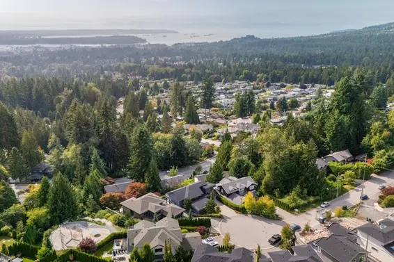 291 Monteray Avenue, North Vancouver For Sale - image 37