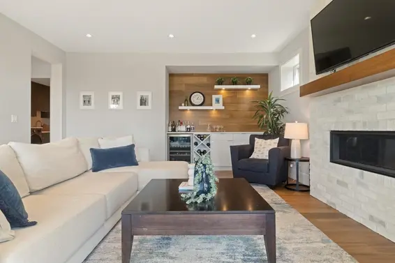 291 Monteray Avenue, North Vancouver For Sale - image 4