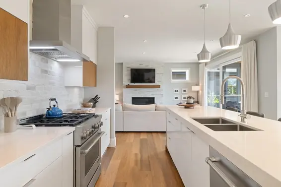 291 Monteray Avenue, North Vancouver For Sale - image 8
