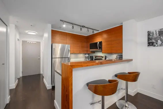 204 124 West 3rd Street, North Vancouver For Sale - image 6