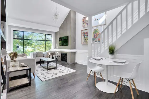 303 1702 Chesterfield Avenue, North Vancouver