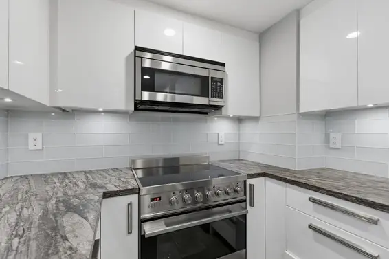 303 1702 Chesterfield Avenue, North Vancouver For Sale - image 14