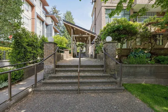 303 1702 Chesterfield Avenue, North Vancouver For Sale - image 37