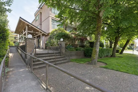 303 1702 Chesterfield Avenue, North Vancouver For Sale - image 38
