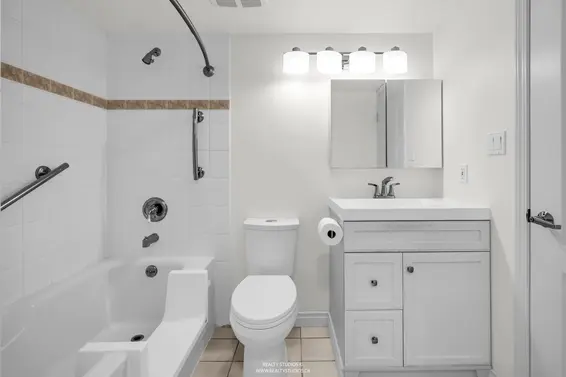 409 2059 Chesterfield Avenue, North Vancouver For Sale - image 23