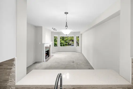 409 2059 Chesterfield Avenue, North Vancouver For Sale - image 7