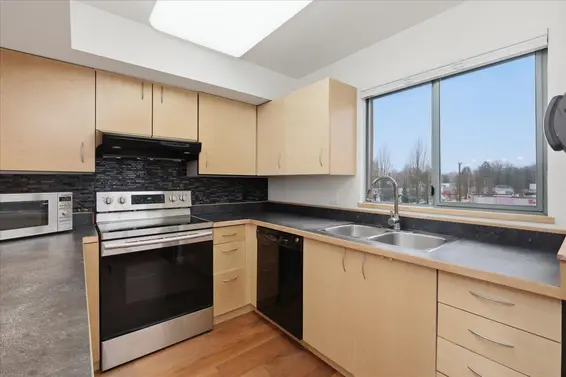 306 223 Mountain Highway, North Vancouver For Sale - image 14