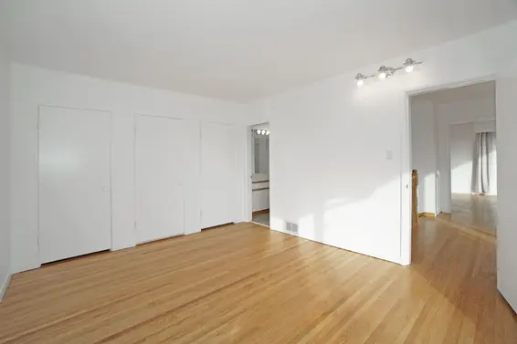 875 Esquimalt Avenue, West Vancouver For Sale - image 17