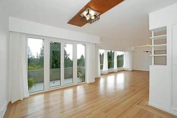 875 Esquimalt Avenue, West Vancouver For Sale - image 9