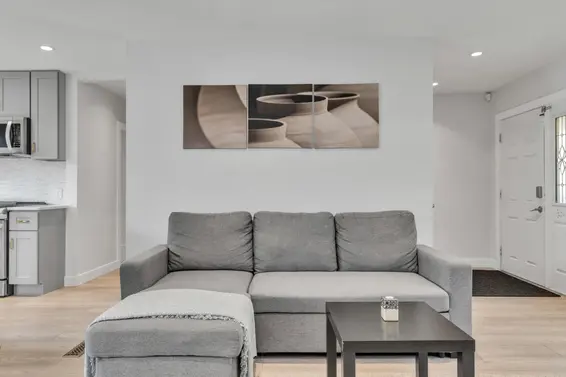 409 West 27th Street, North Vancouver For Sale - image 14