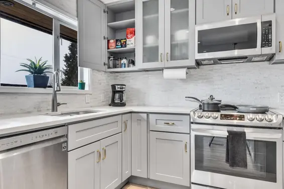409 West 27th Street, North Vancouver For Sale - image 16