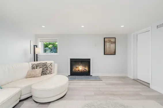 409 West 27th Street, North Vancouver For Sale - image 30