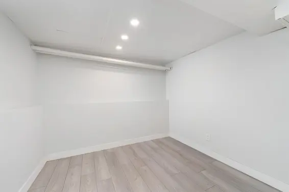 409 West 27th Street, North Vancouver For Sale - image 32