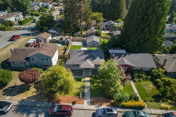 409 West 27th Street, North Vancouver For Sale - image 4