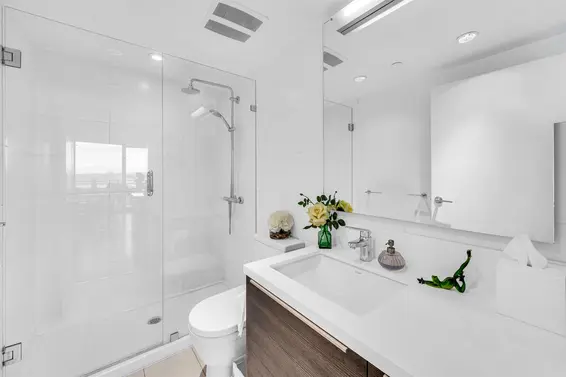 2107 1550 Fern Street, North Vancouver For Sale - image 25