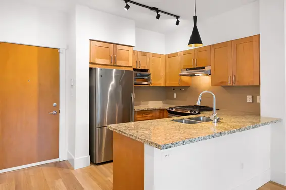 103 1111 East 27th Street, North Vancouver For Sale - image 3