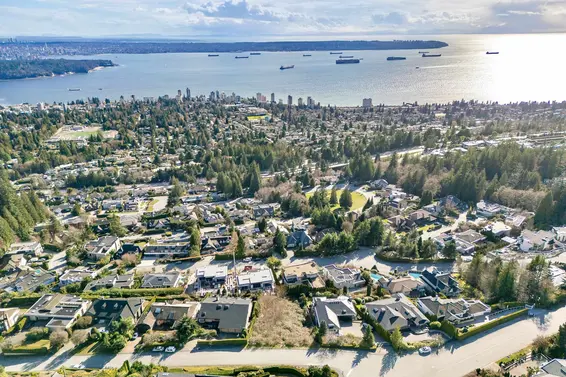 1484 Camridge Road, West Vancouver For Sale - image 10