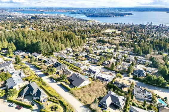 1484 Camridge Road, West Vancouver For Sale - image 7