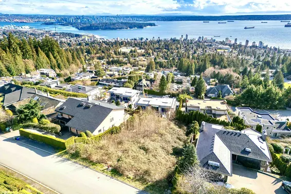 1484 Camridge Road, West Vancouver For Sale - image 8