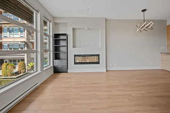 215 3606 Aldercrest Drive, North Vancouver For Sale - image 12