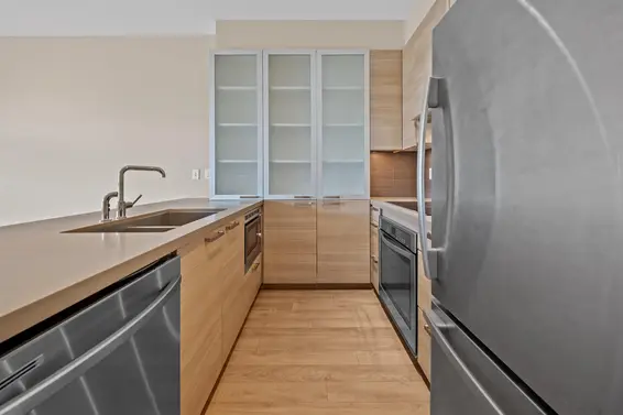 215 3606 Aldercrest Drive, North Vancouver