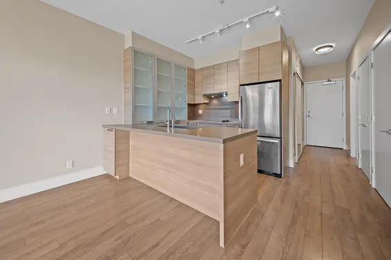215 3606 Aldercrest Drive, North Vancouver For Sale - image 4