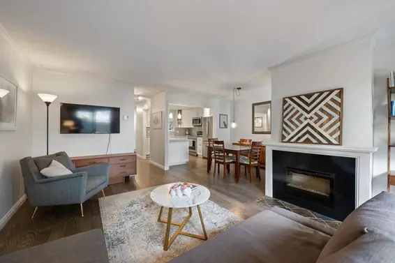 50 900 West 17th Street, North Vancouver For Sale - image 2