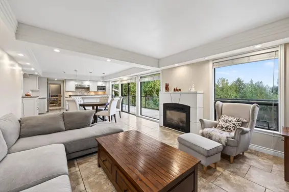 1375 Burnside Road, West Vancouver For Sale - image 10