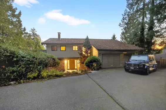 1375 Burnside Road, West Vancouver For Sale - image 33
