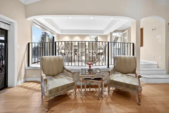 1375 Burnside Road, West Vancouver For Sale - image 6