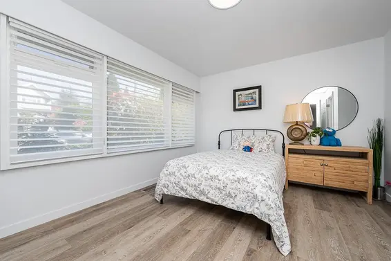 1126 Kings Avenue, West Vancouver For Sale - image 17