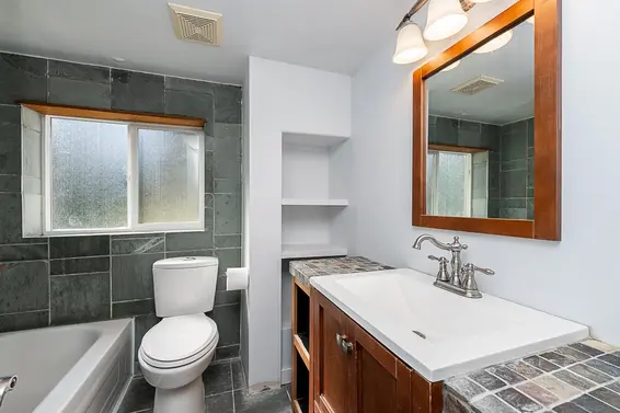 1126 Kings Avenue, West Vancouver For Sale - image 25