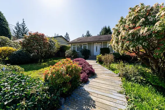 1126 Kings Avenue, West Vancouver For Sale - image 3