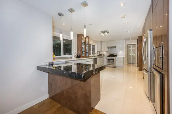 5202 Sprucefeild Road, West Vancouver For Sale - image 9