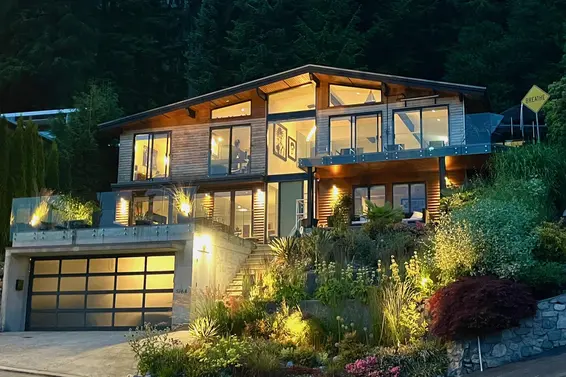 5164 Madeira Court, North Vancouver