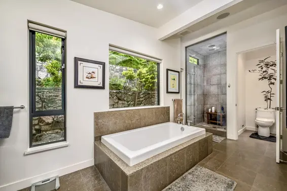 5164 Madeira Court, North Vancouver For Sale - image 10