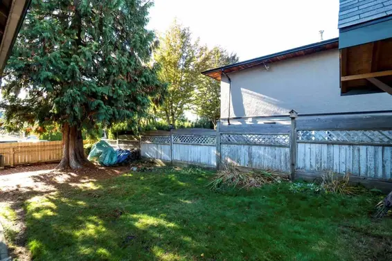 448 Lyon Place, North Vancouver For Sale - image 4