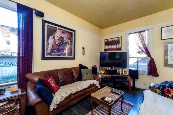 448 Lyon Place, North Vancouver For Sale - image 7