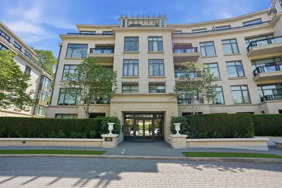 203 540 Waters Edge Crescent, West Vancouver