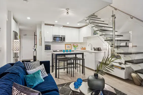 603 733 West 3rd Street, North Vancouver For Sale - image 4