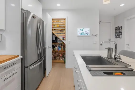 628 723 West 3rd Street, North Vancouver For Sale - image 4