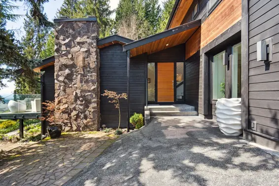 328 Monteray Avenue, North Vancouver