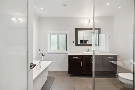 328 Monteray Avenue, North Vancouver For Sale - image 12