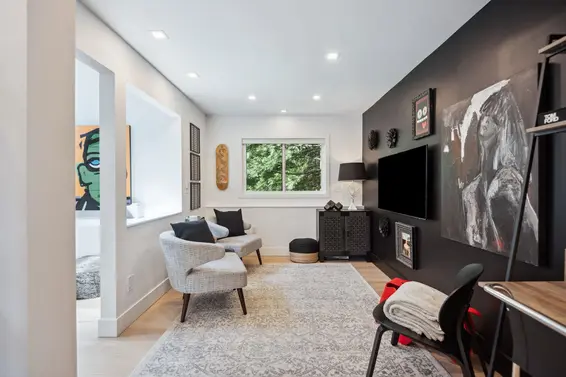 328 Monteray Avenue, North Vancouver For Sale - image 9
